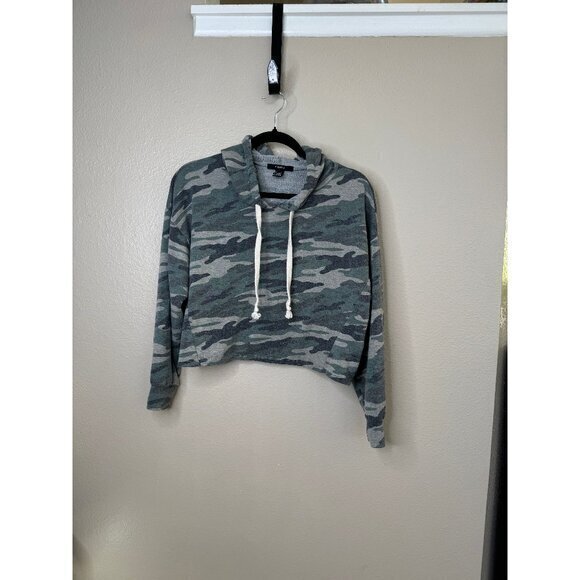 Forever 21 Women's Camo‎ Shirt size small long sleeve hooded short shirt camo - Picture 1 of 5